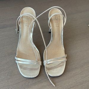Schutz Size 37.5 Altina Sandal Heel in Platinum